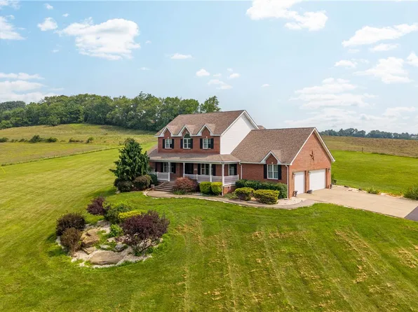 56 Lanik Rd, Bentleyville, PA 15314
