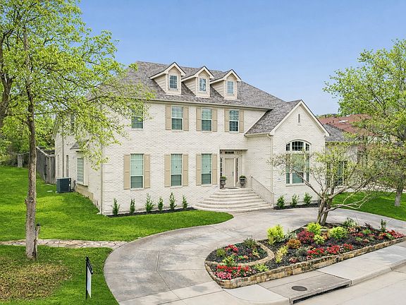 2nd image of 8904 Meadowknoll Dr
