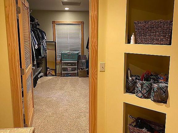 Closet master bedroom
