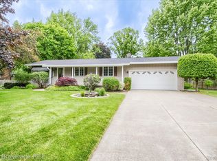2084 Holly Tree Dr, Davison, MI 48423