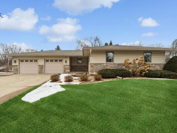 11907 Porter Dr, Champlin, MN 55316