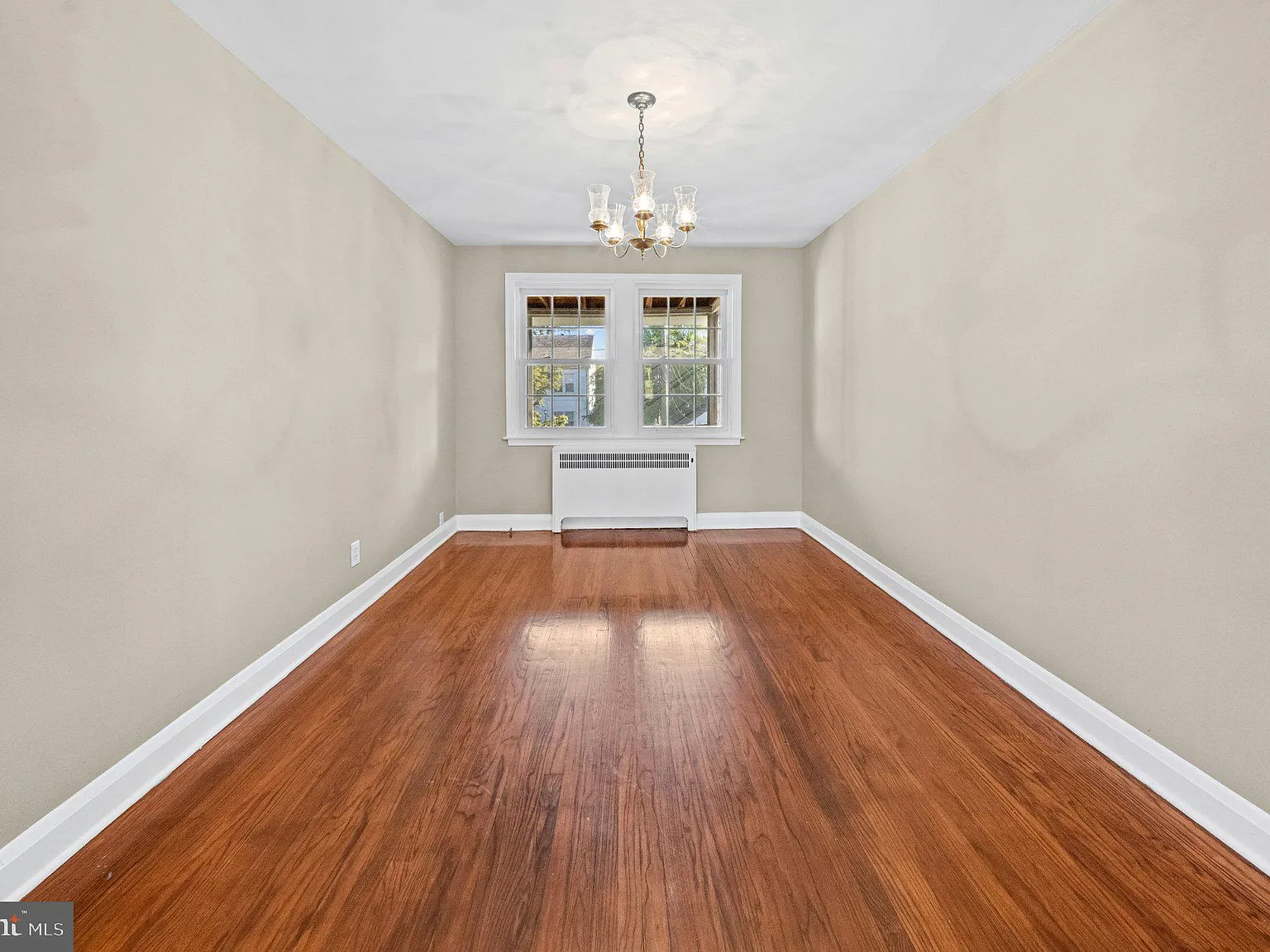 3 bed, 1.0 bath, 1440 sqft, $2,600 — Photo 4
