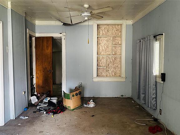 4th image of 7127 Virginia Ave