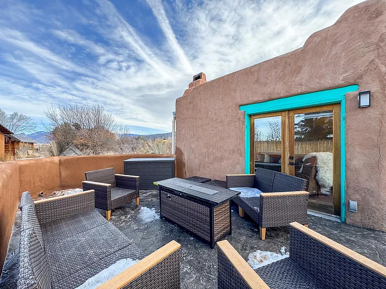 519 Este Es Rd — Photo 46