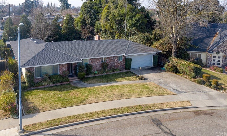 1st image of 2339 Village Circle Dr