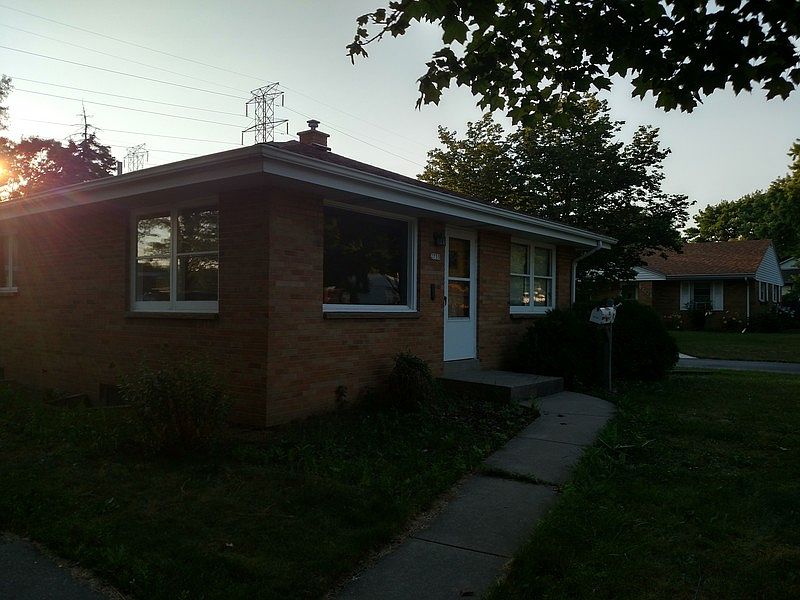 2nd image of 2755 S 99th St