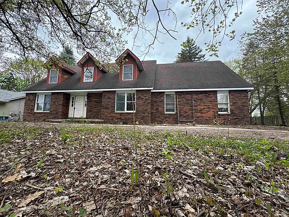 2nd image of 3944 Lone Rd