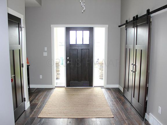 3rd image of 1015 Mulberry Ln