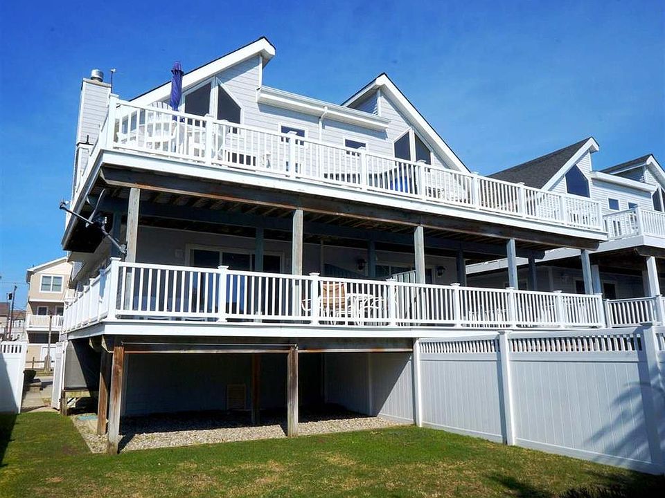 1st image of 3010 Marine Pl #S