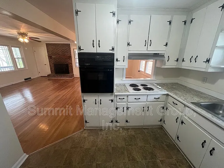 8293 Lakeview Dr SW — Photo 11