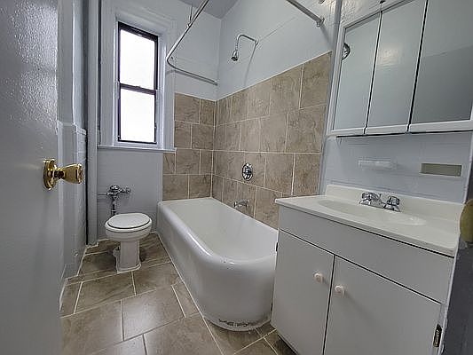 2nd image of 97 Euclid Ave APT 5D
