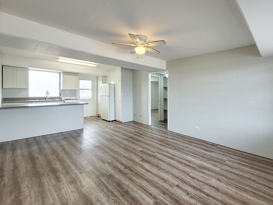 1st image of 526 N School St APT 407