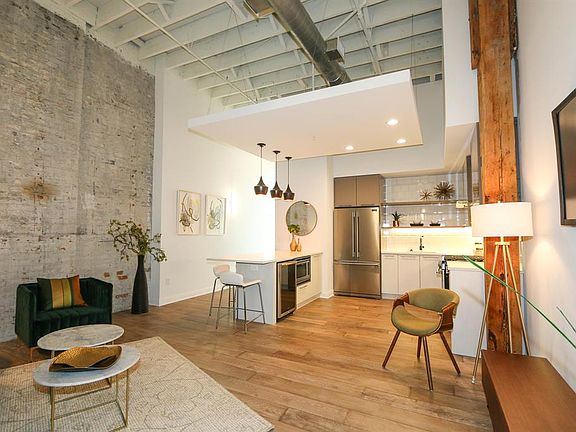 2nd image of 813 Broadway St #3B
