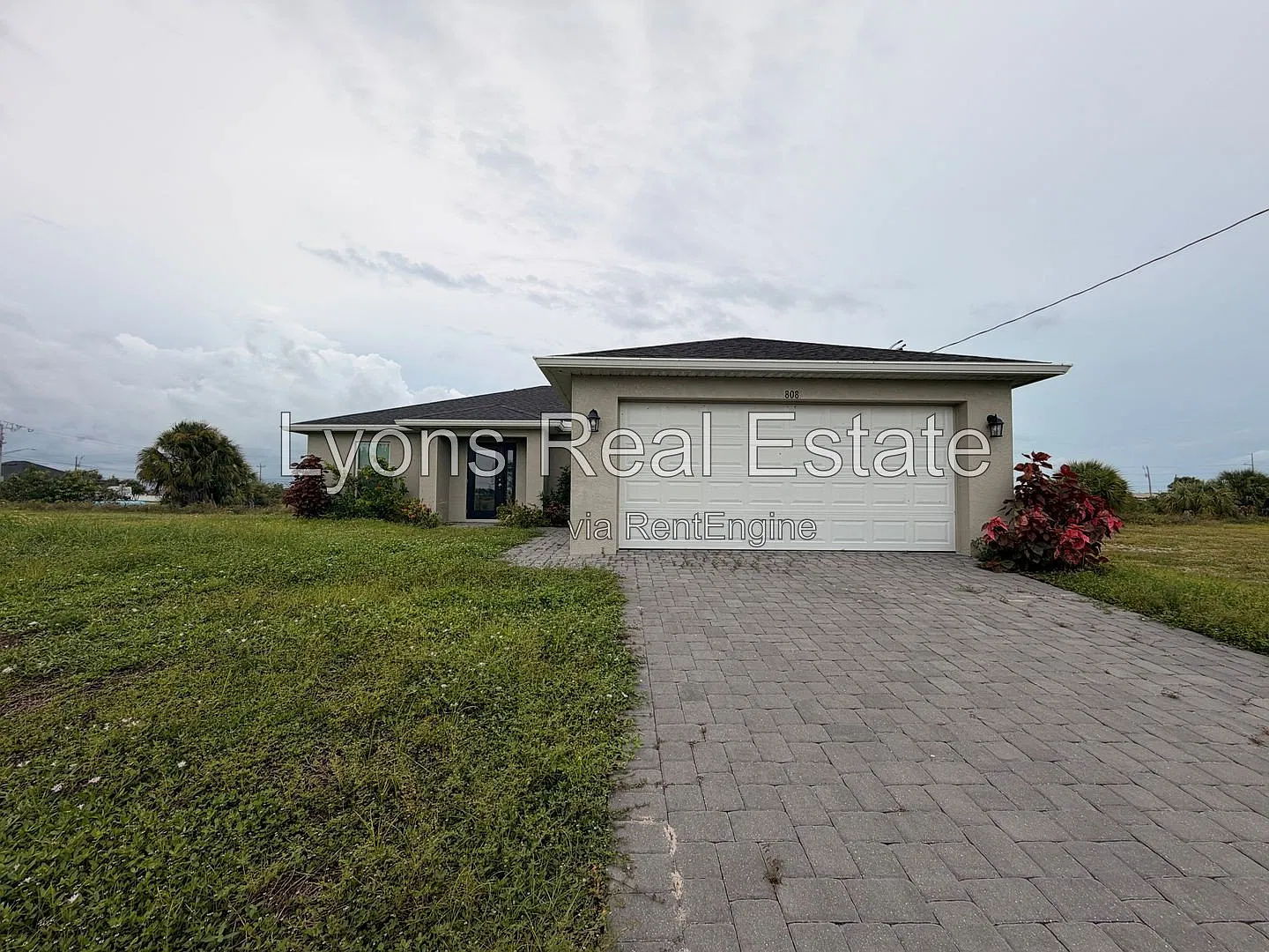 4 bed, 2.0 bath, 1682 sqft, $1,950 — Photo 1