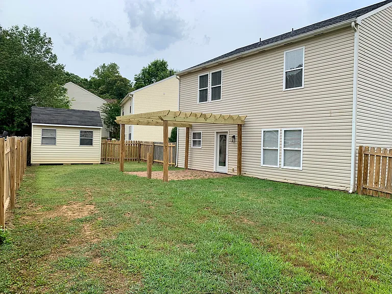 2020 Draymore Ct — Photo 3