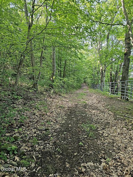 5th image of L-11 Earls Road