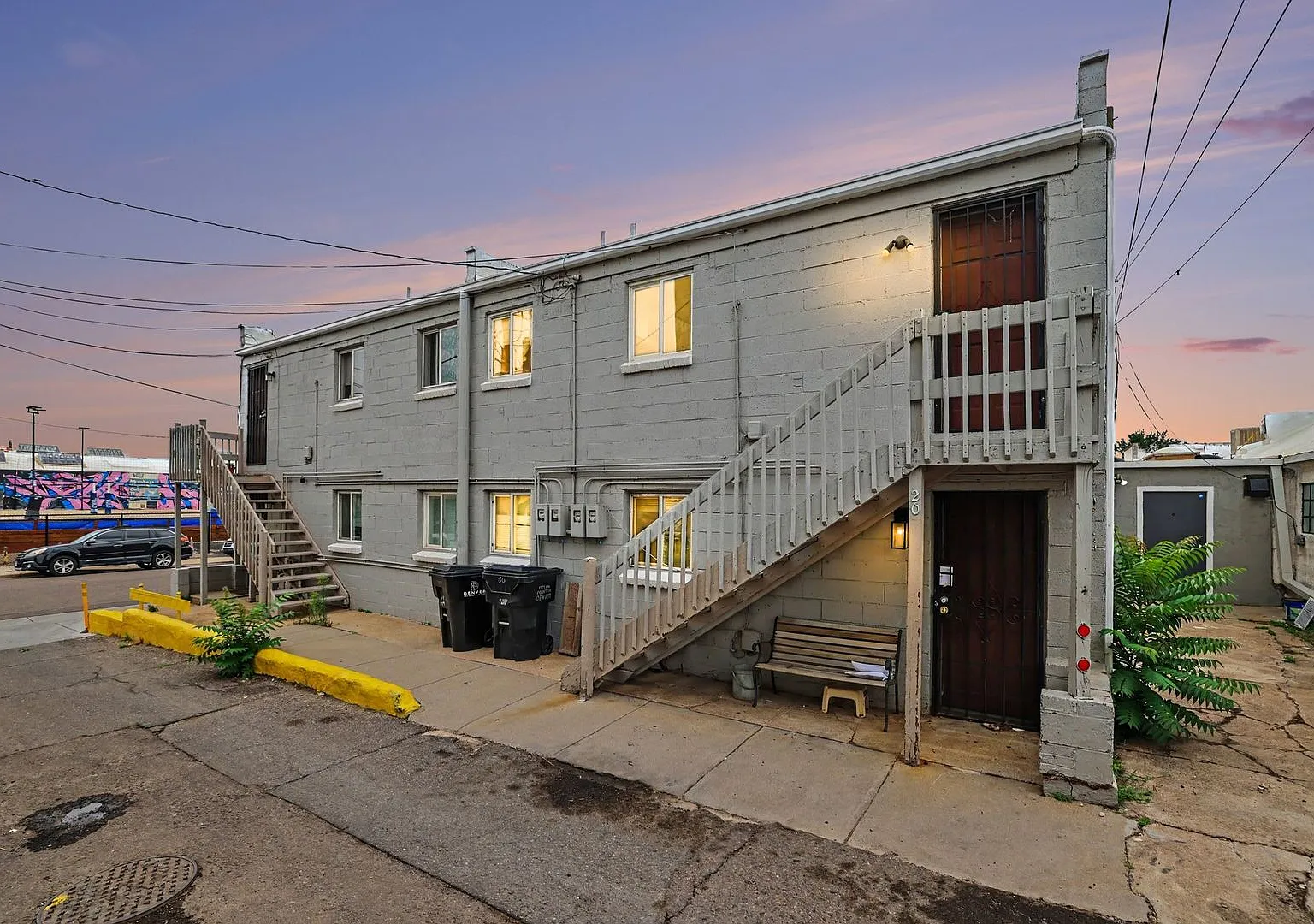 4 W Arkansas Ave — Photo 1