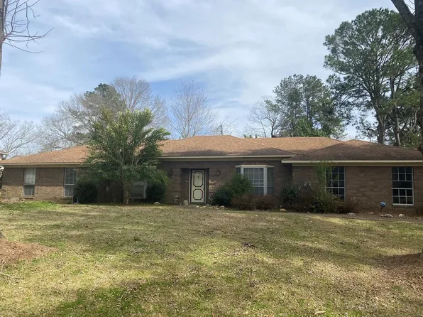 902 Newitt Vick Dr, Vicksburg, MS 39183