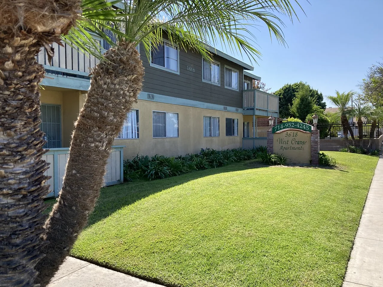 Orange Apartments — Photo 1