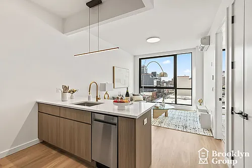 556 Baltic St Photo 1
