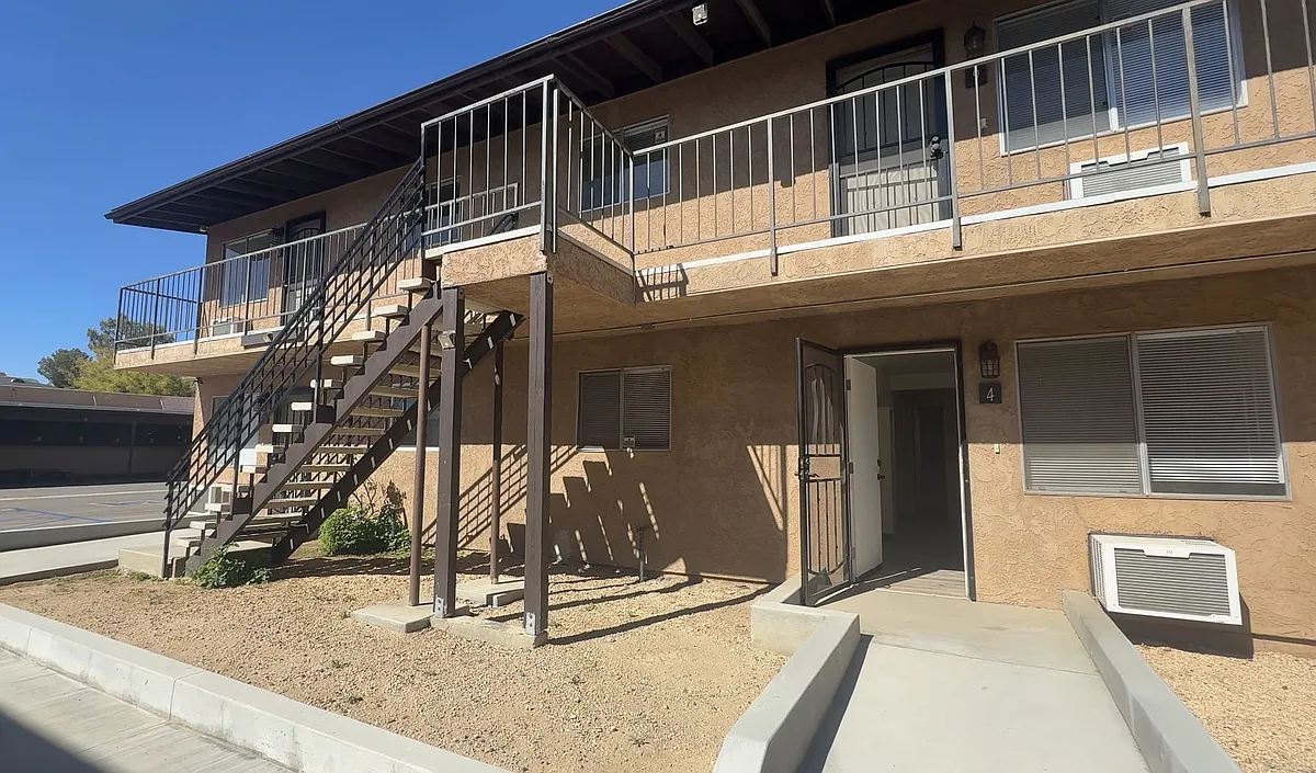 Building Photo - 524 E Avenue Q12 #4