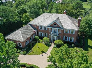 4 Longwood Dr, Burr Ridge, IL 60527