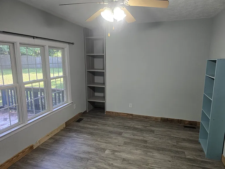 308 Madison Ct — Photo 20