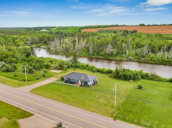 5407 Route 2 St, Saint Peters, PE C0A 2A0