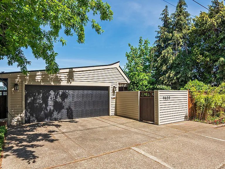 9620 Rainier Ave S — Photo 3