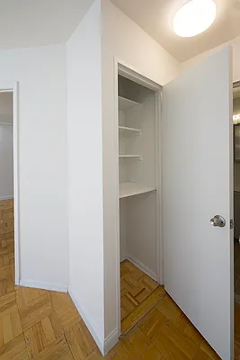 Rented by Buchbinder & Warren | media 10