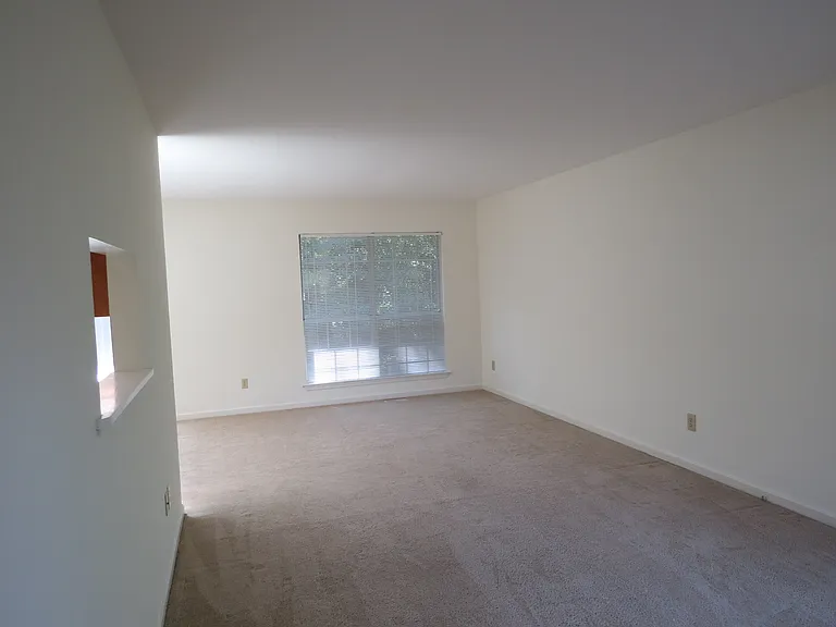 131 King Henry Way — Photo 11