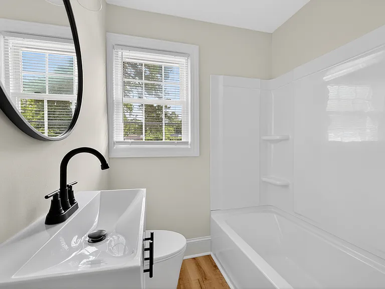 2813 Jackson Dr — Photo 3