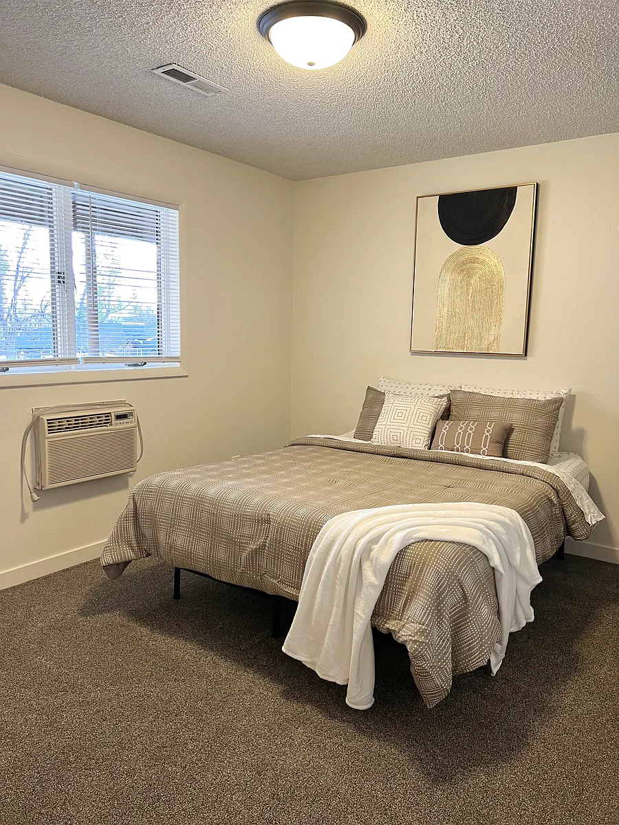 Building Photo - 1512 Lake Elmo Dr #3