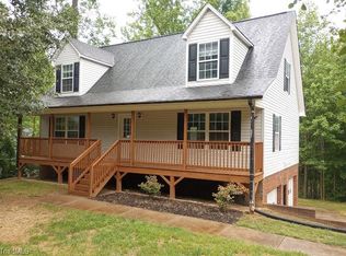 4125 Moat Dr, Winston Salem, NC 27105