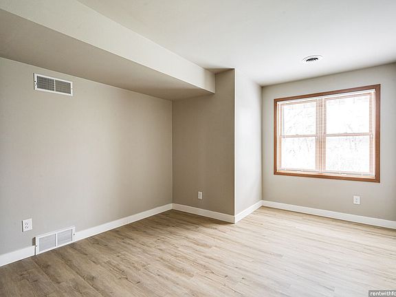 5th image of 3121 Forest Rdg