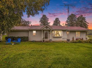 526 Athens Rd, Sherwood, MI 49089