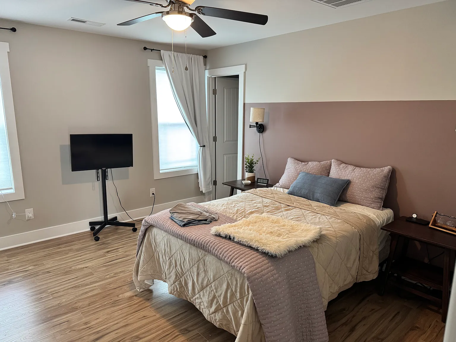 3 bed, 952 sqft, $1,500 — Photo 3