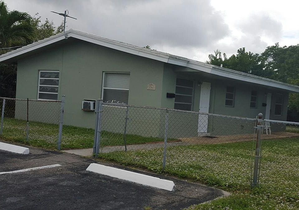 2nd image of 3761 NE 11th Ave #2