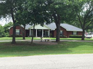 208 Meadow Rd, Ardmore, OK 73401