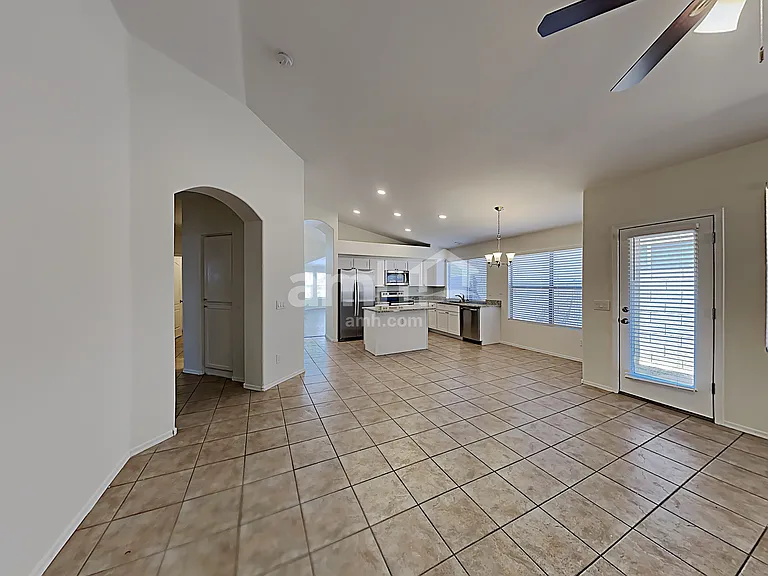 15142 W Eureka Trl — Photo 7