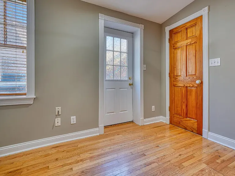 1038 Light St #2 — Photo 8