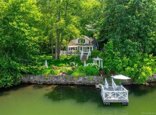 43 Taunton Lake Rd, Newtown, CT 06470