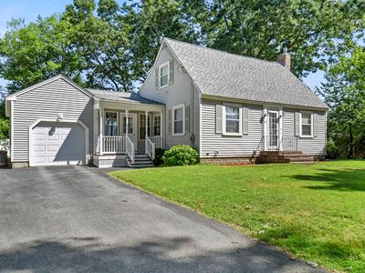 14 Woodbine St, Chelmsford, MA, 01824