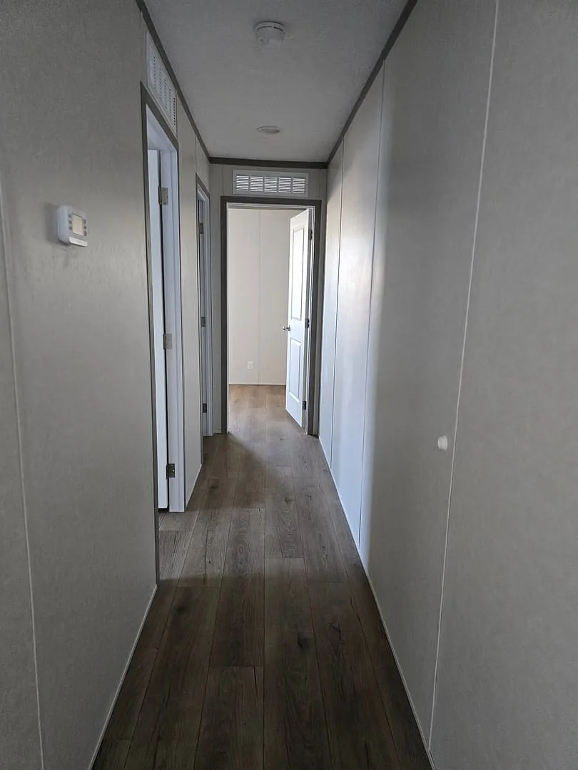 1460 Nutmeg — Photo 4
