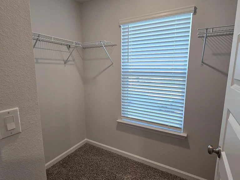 3128 Breezy Bay Ct — Photo 12
