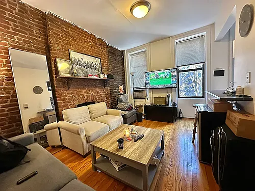 368 W 46th St #4F Photo 1