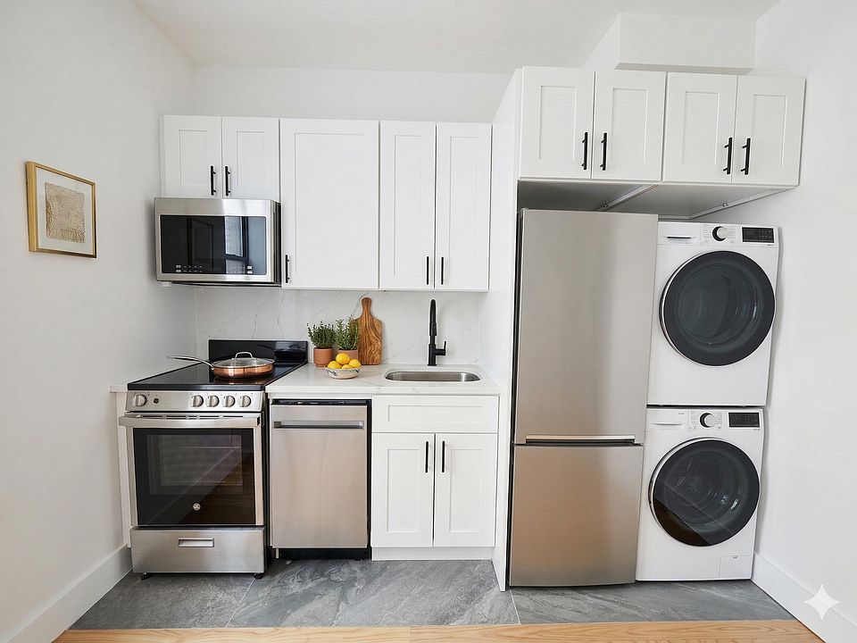 2nd image of 493 7th Ave #1R