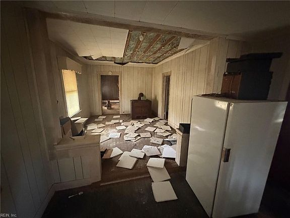 5th image of 1033 Pitchkettle Rd