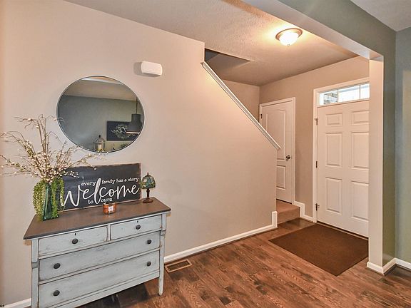 4th image of 452 Oakmont Ct