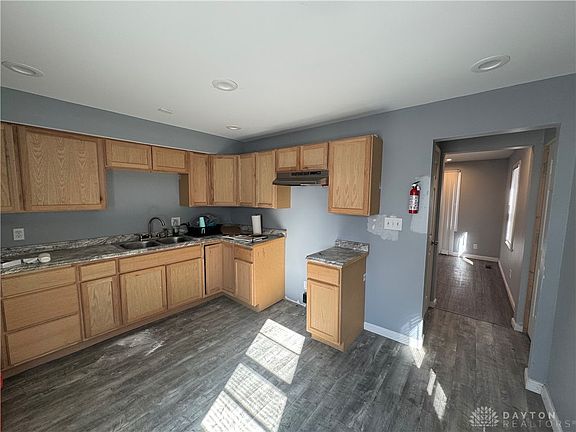 5th image of 1464 Tampa Ave
